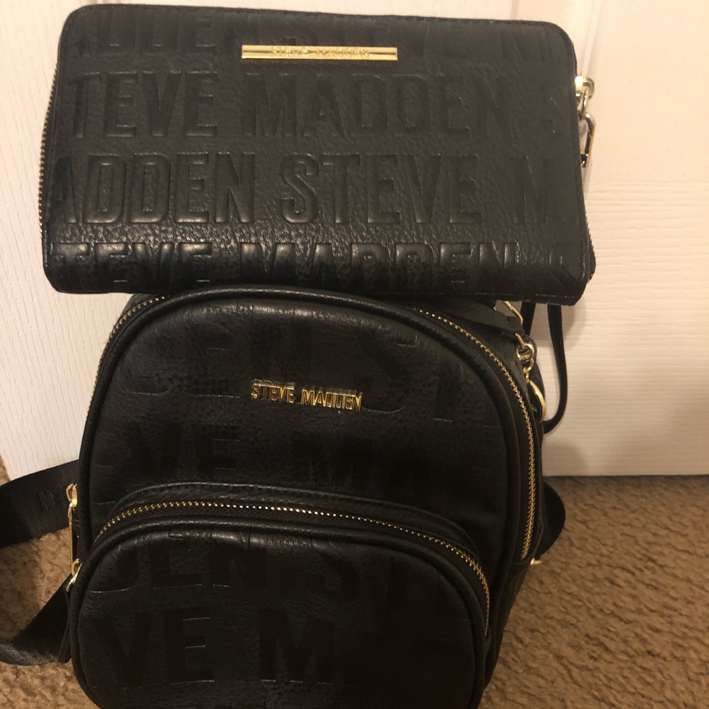 Steve Madden Miniback pack with matching wallet